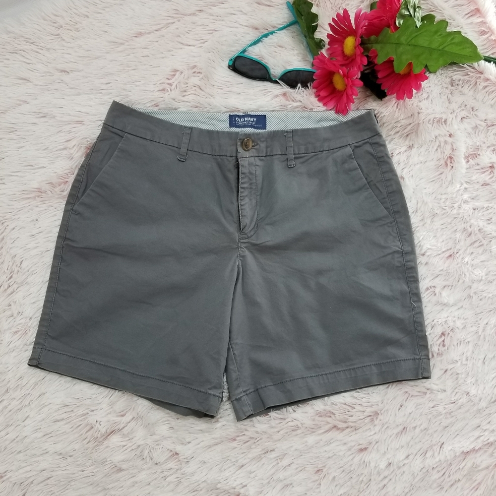 OLD NAVY SHORT PASSE PART OUT WOMEN GRAY 8 ZIP